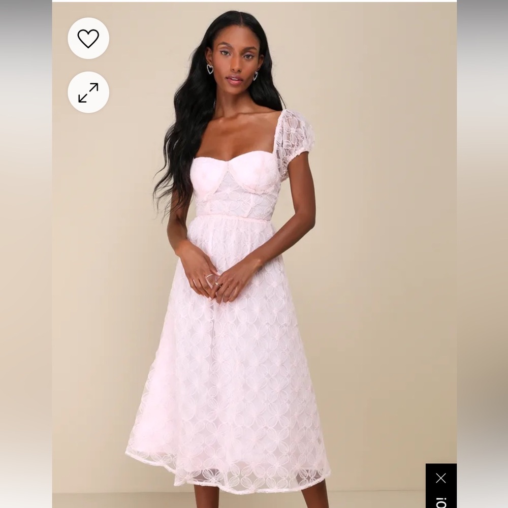 Lulu’s Dress! - Picture 4 of 9